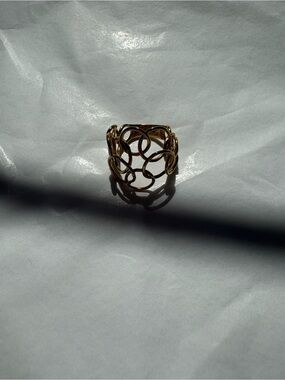 18k Gold Circle Ring